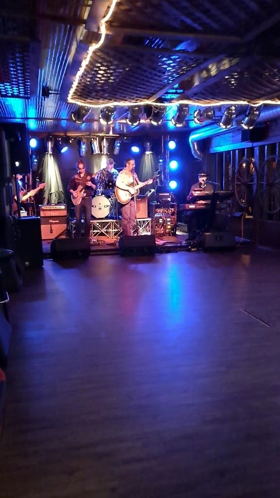  Willow River Saloon/Carbone's Pizzeria