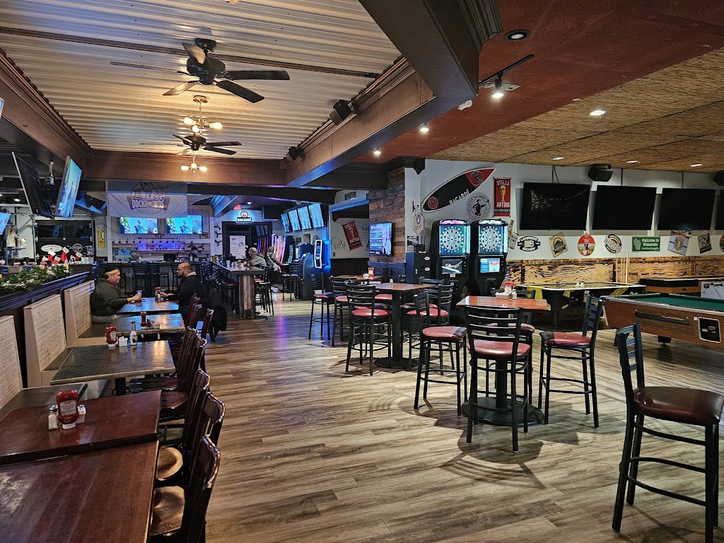 Lucky Chucky's Beach Bar and Grill