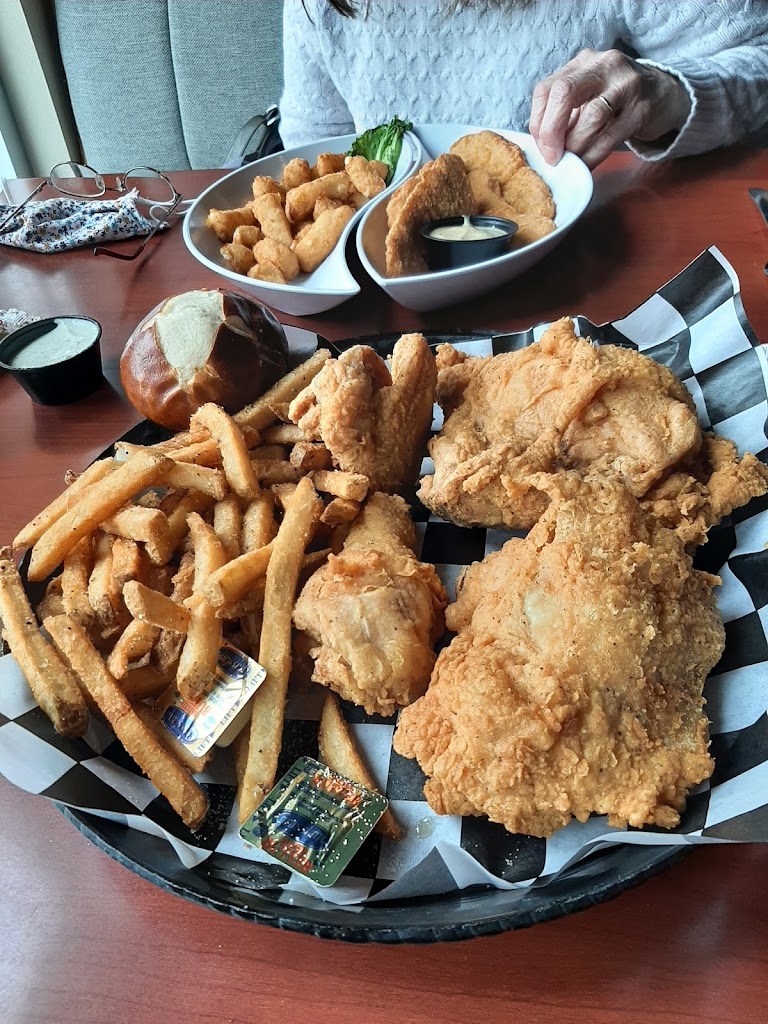  The Rock Bar & Grill