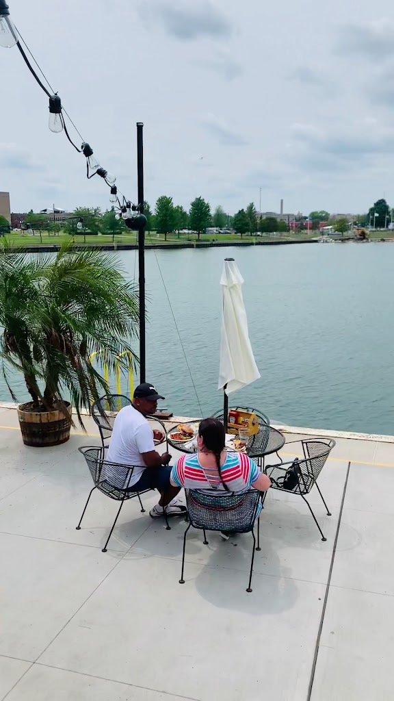  Kenosha Yacht Club Bar and Grille