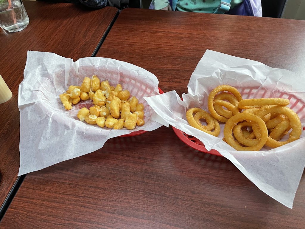  Footbridge Bar & Grill