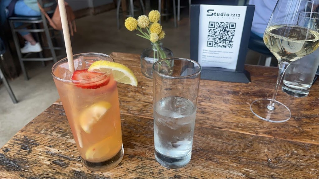  Studio 1212 Cafe & Wine Bar