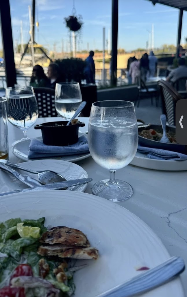  The Bridgewater Modern Grill