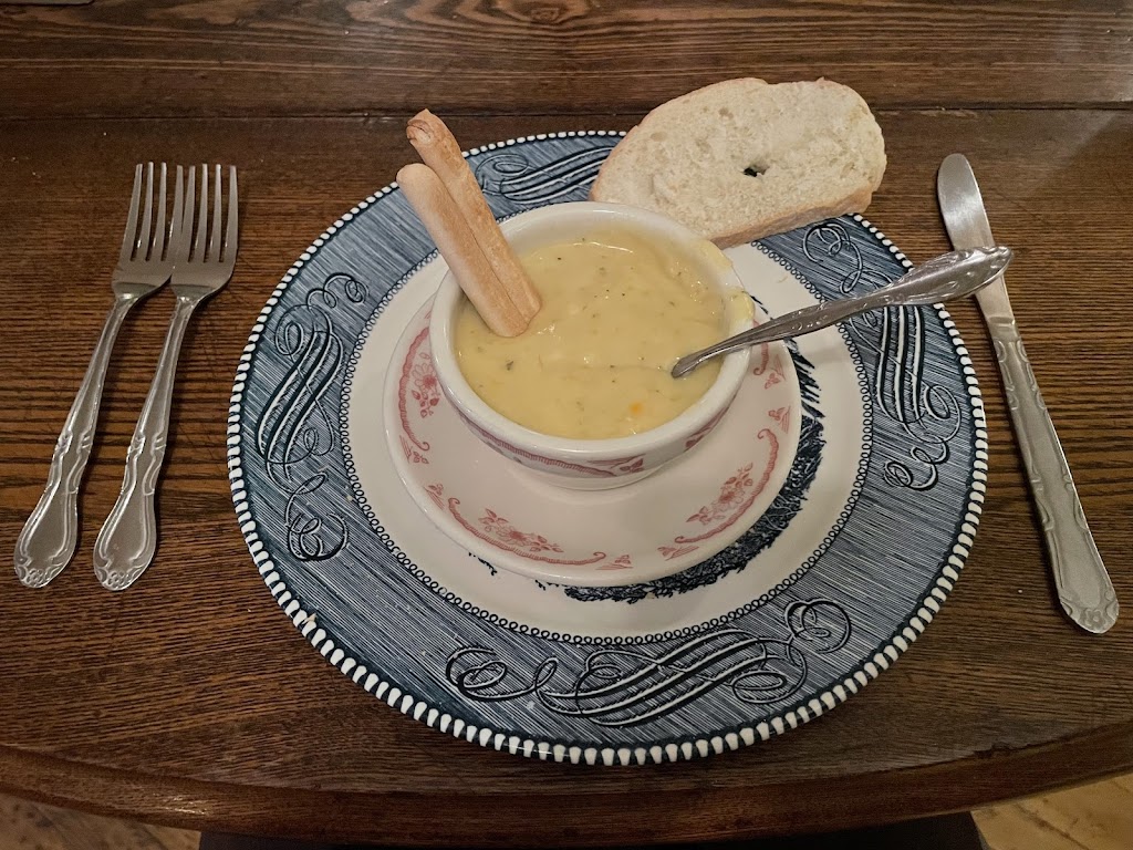  Colony House Restaurant