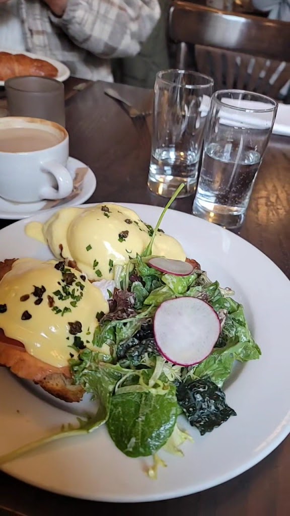  Le Reve Pâtisserie & Café