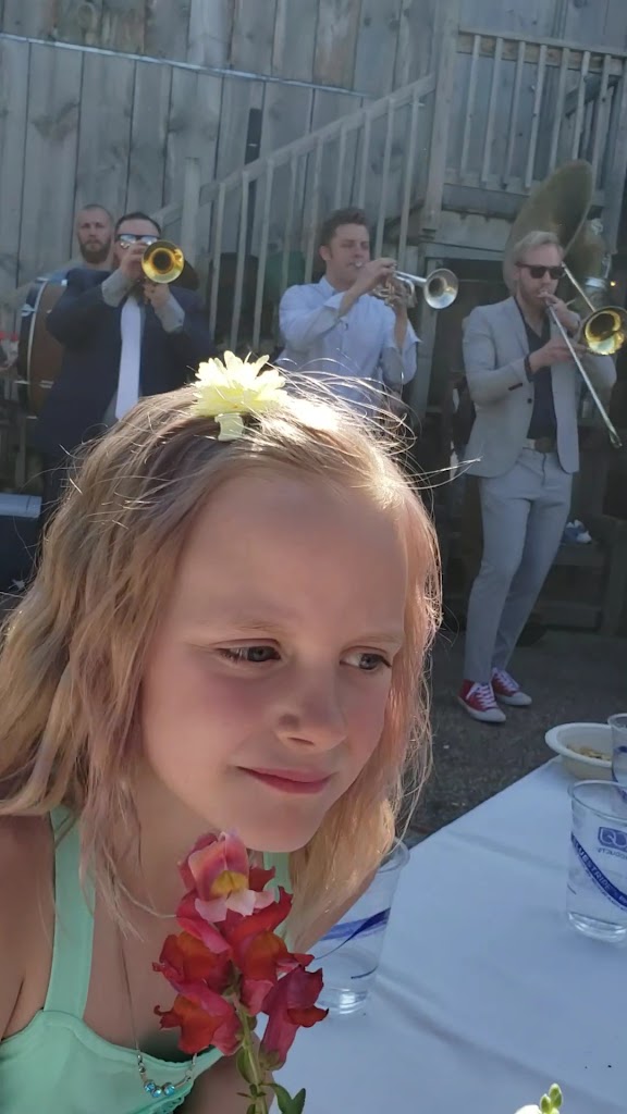  Suncrest Gardens Pizza Farm