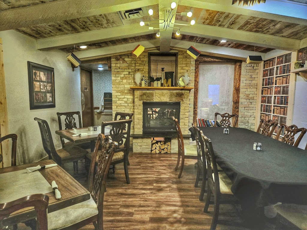  Moonlight Tavern & Supper Club