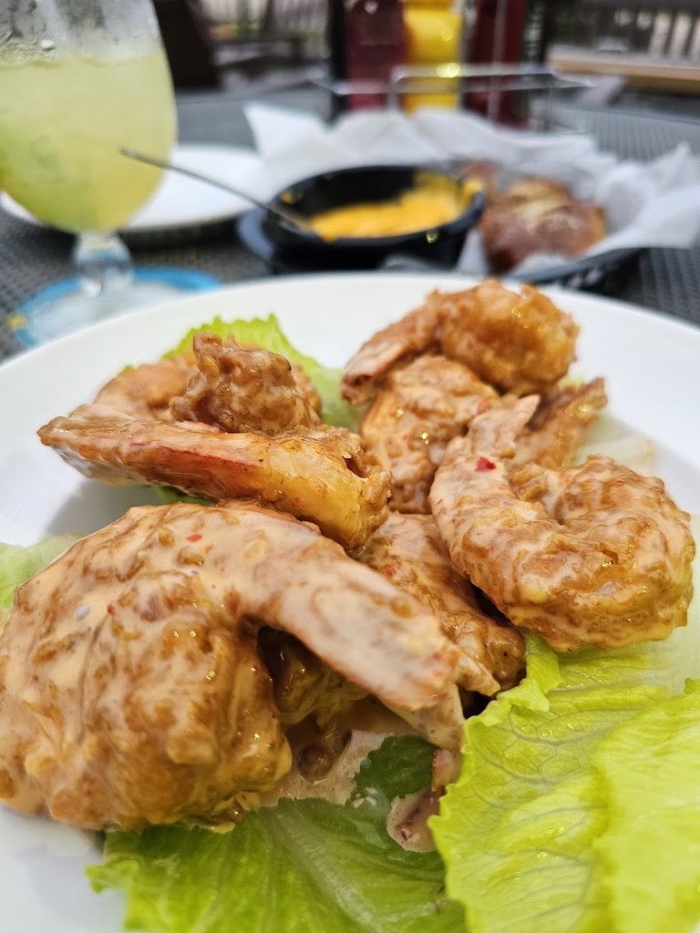  Headquarters Bar & Restaurant