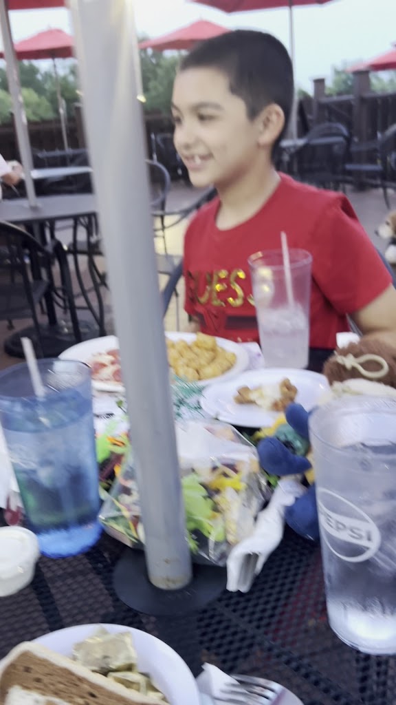  Hideaway Pub & Eatery