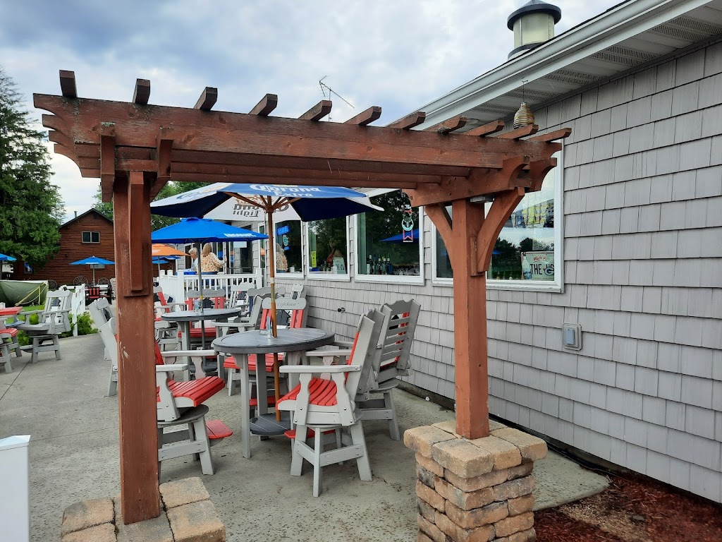  The Lighthouse Bar and Grill