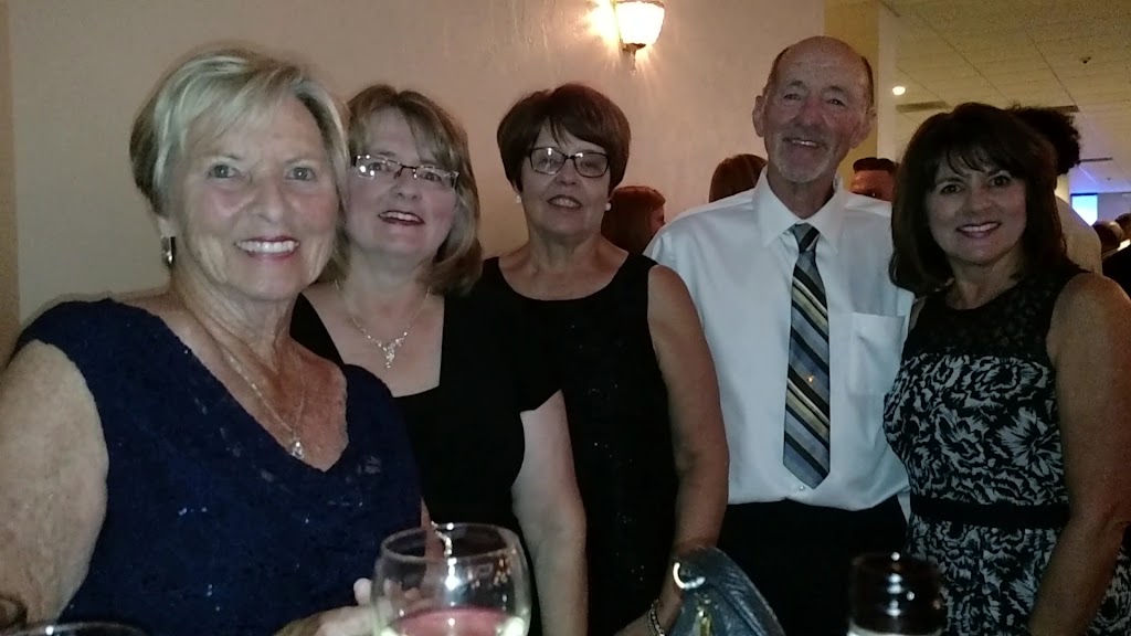  The Ravine Pub, Grill & Banquet Hall