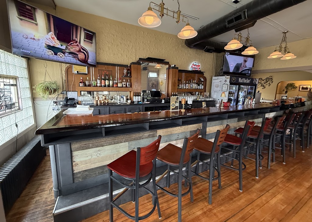  KC's Kitchen & Cocktails