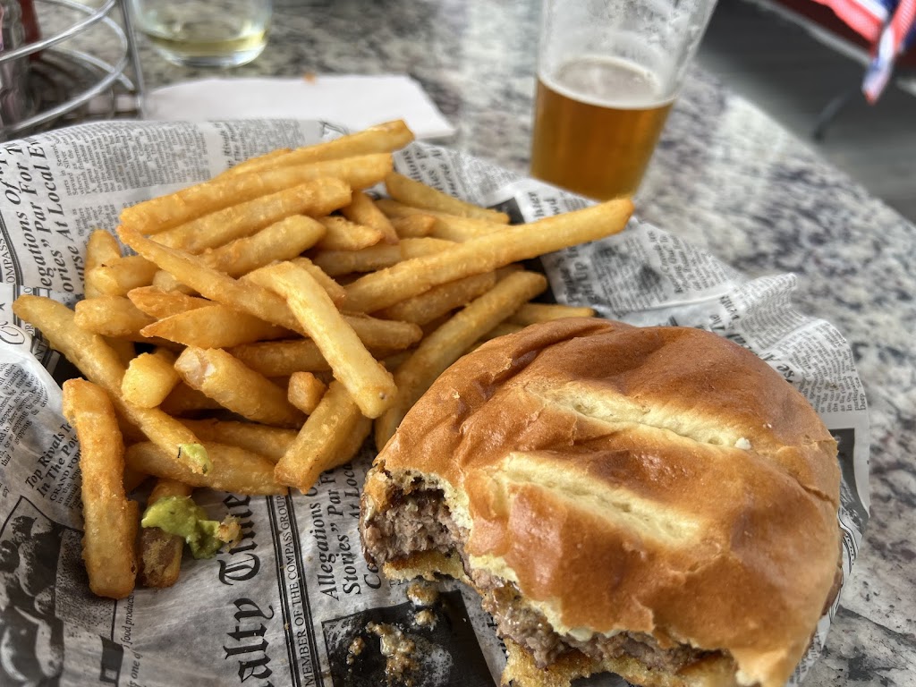  Pier Plaza Restaurant