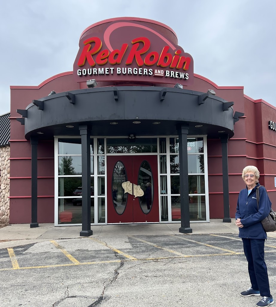  Red Robin Gourmet Burgers and Brews