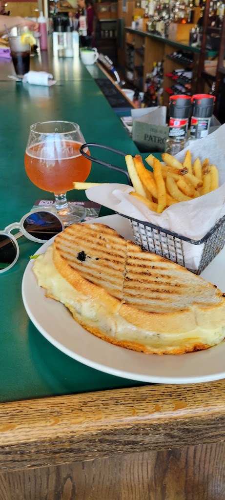  Lake Street Cafe Inc