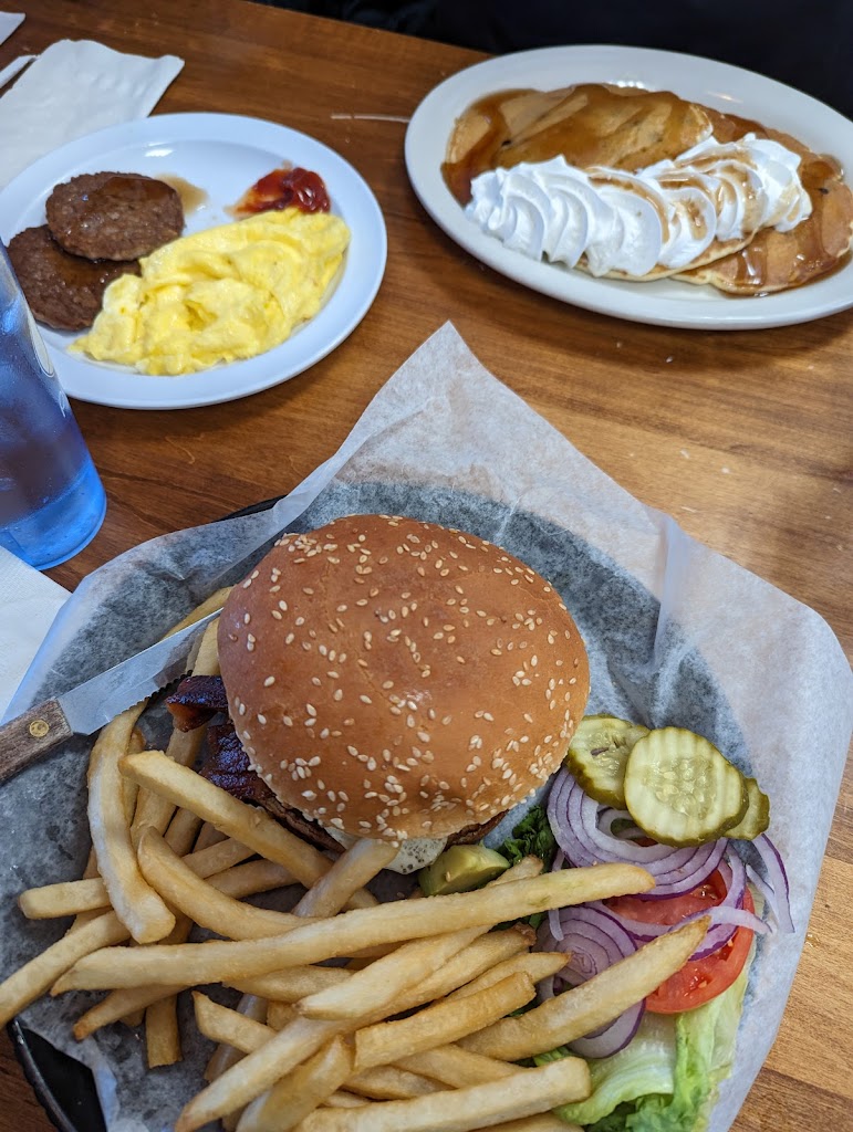  Gimi's BRF Family Restaurant