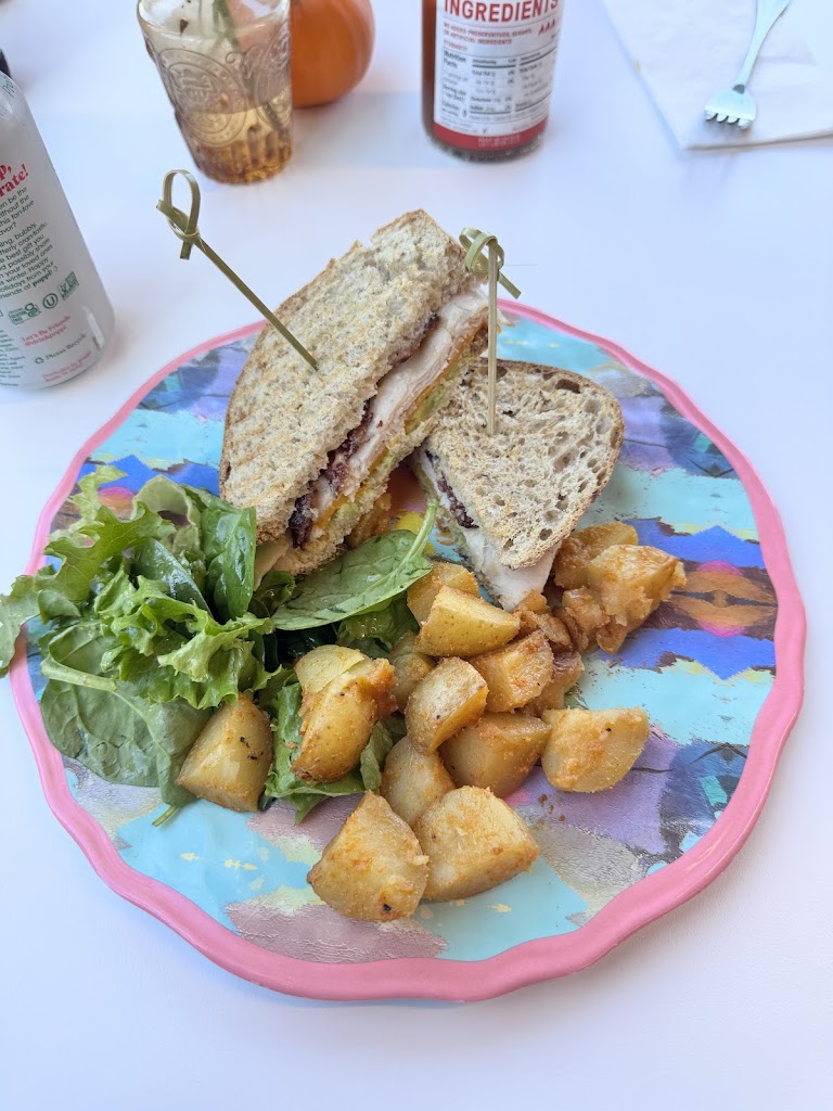  Colorful Plate Café