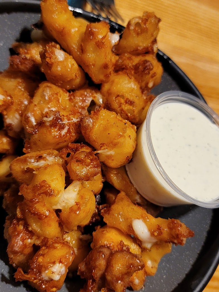  The Mad Apple Burger & Billiard Co.