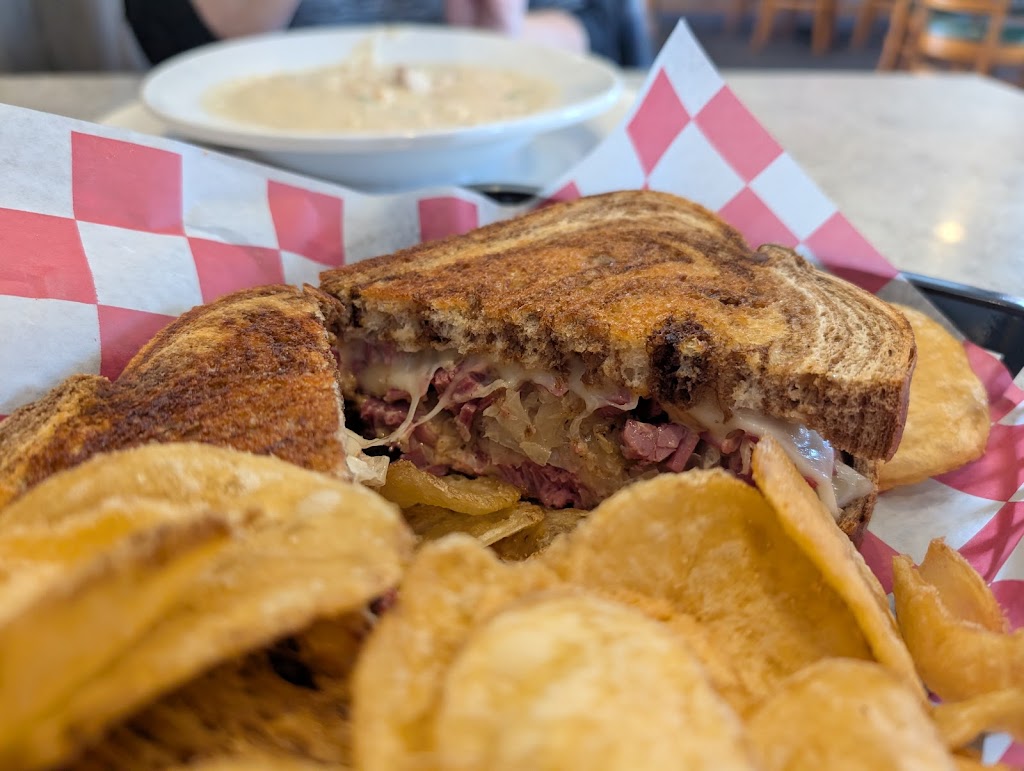  Rumors Sports Bar & Grill