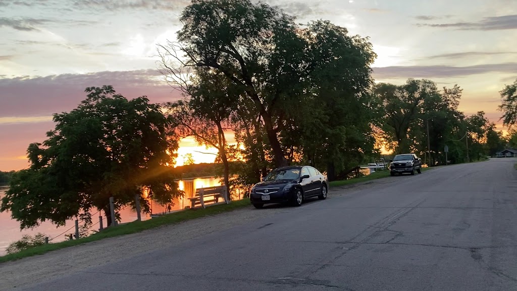  River Ratz Saloon and Lodge