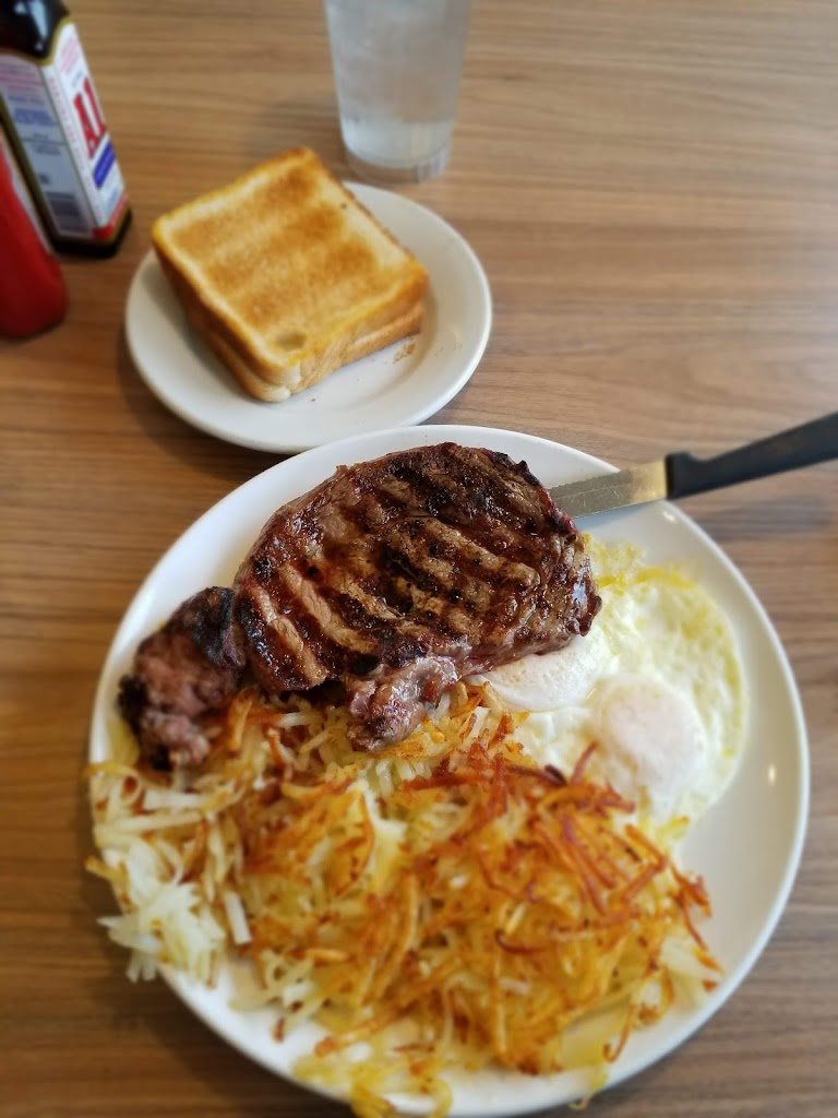  Parkway | Family Restaurant