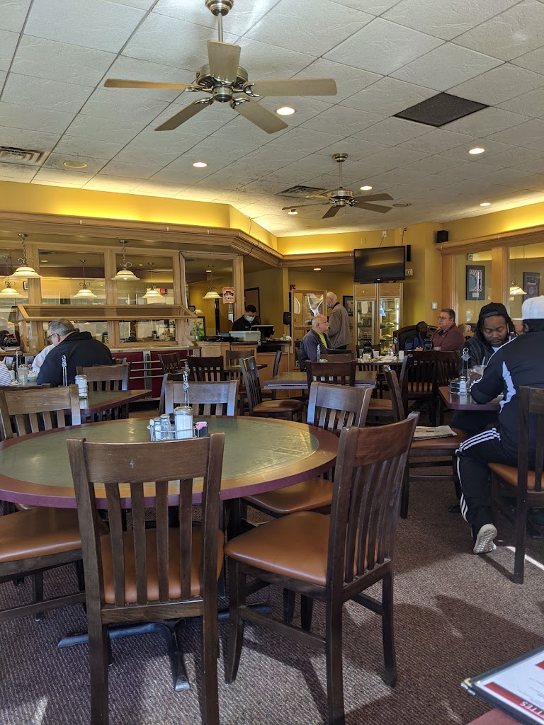  Parkway | Family Restaurant