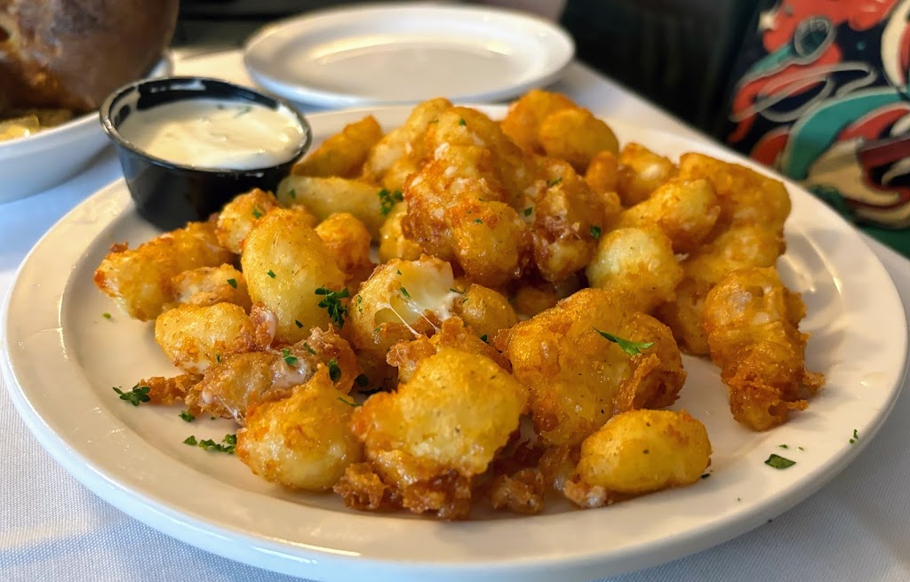  Dalles House Restaurant & Lounge