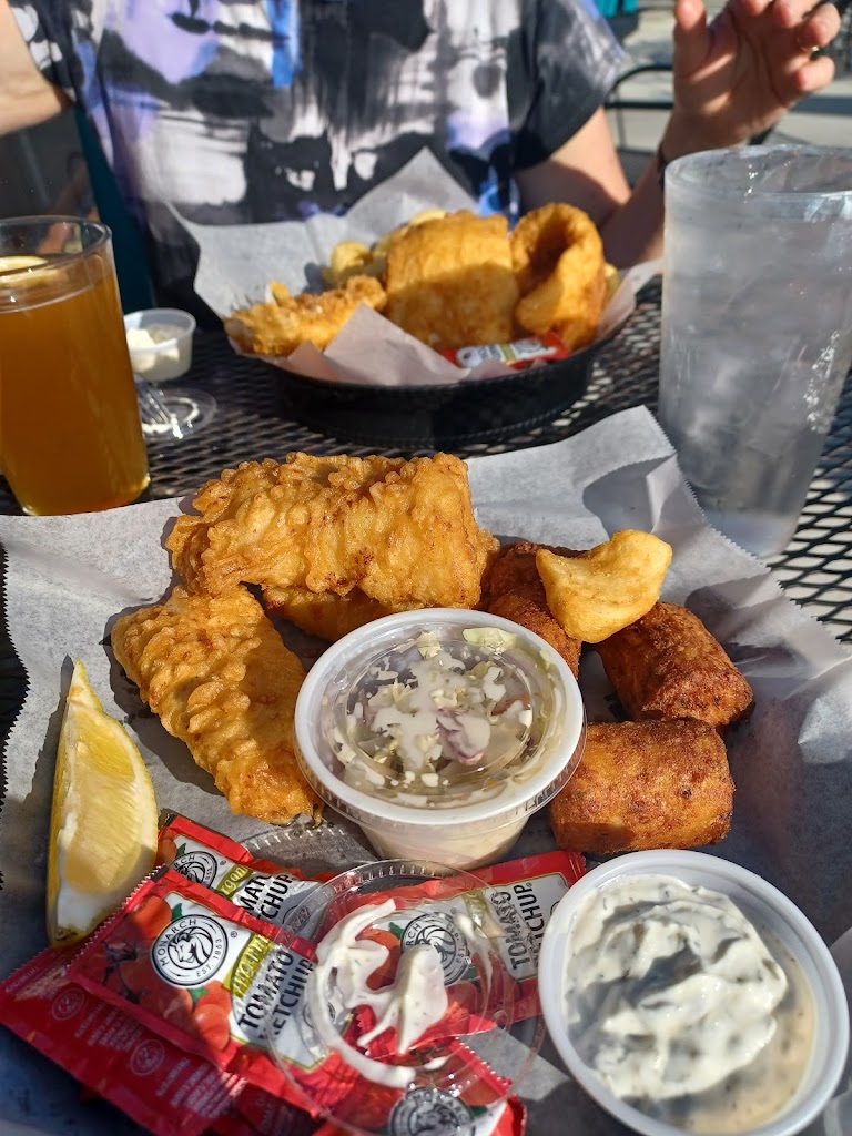  Lucky Chucky's Beach Bar and Grill