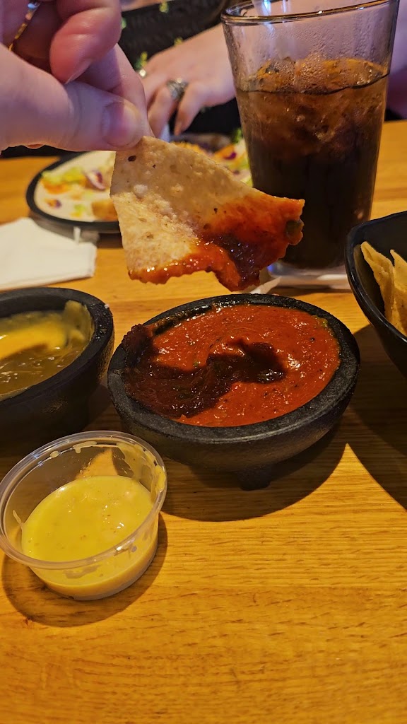  Lucky Star Pub & Eatery