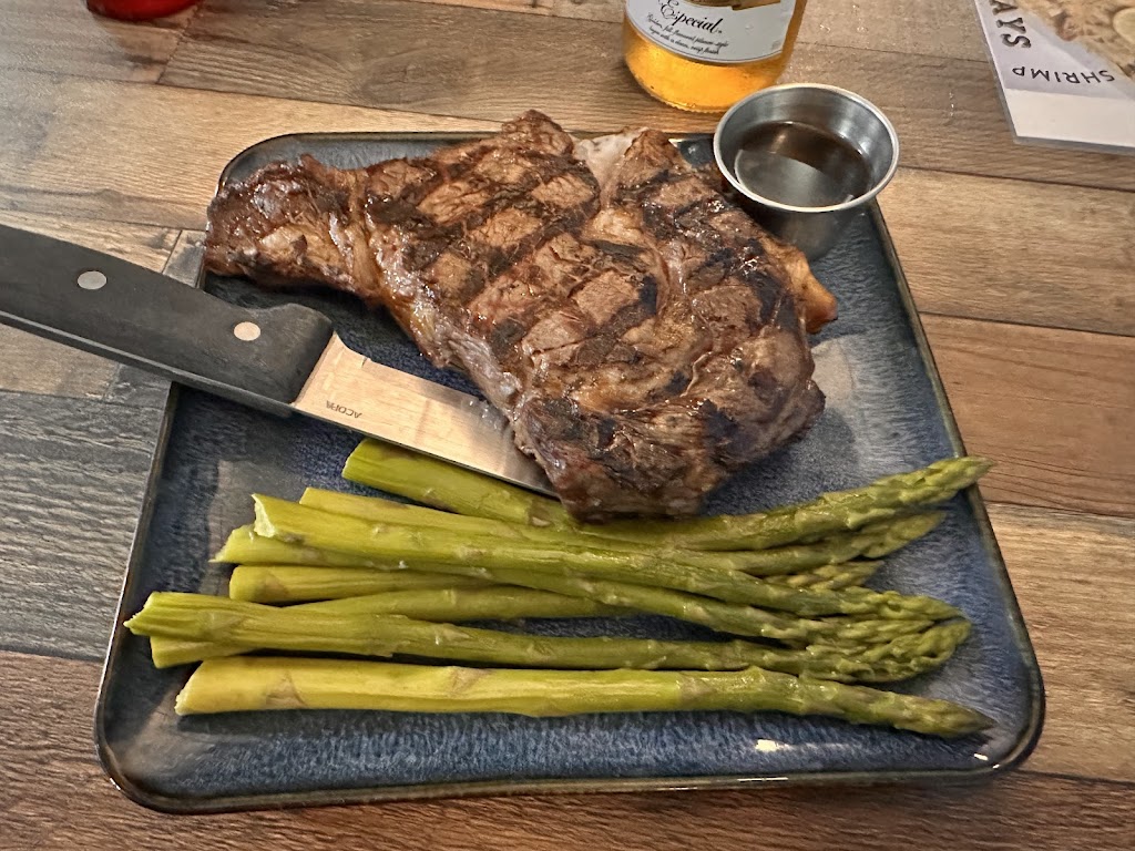  Richard's Restaurant & Bar