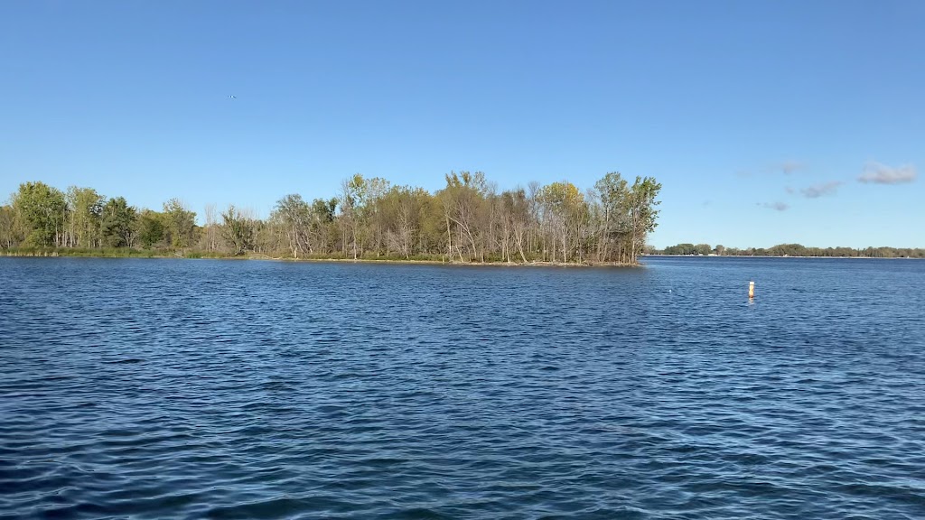  Wave Pointe Marina & Resort.