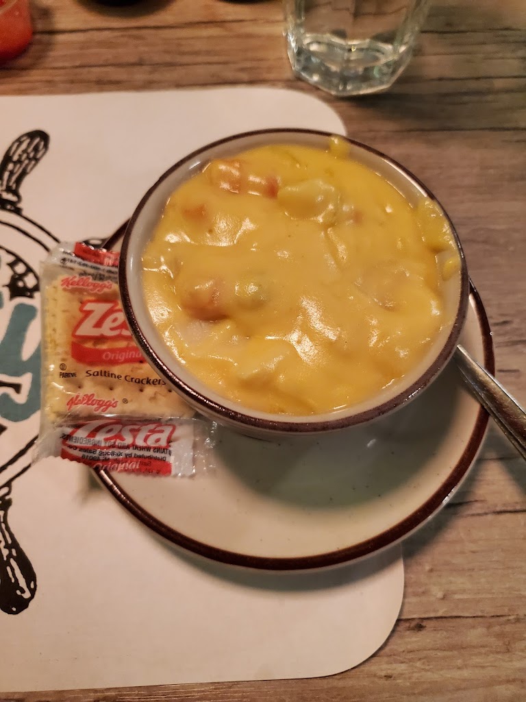  Salty's Seafood & Spirits