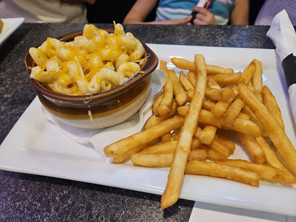  Uncle Larry’s Rustic Inn