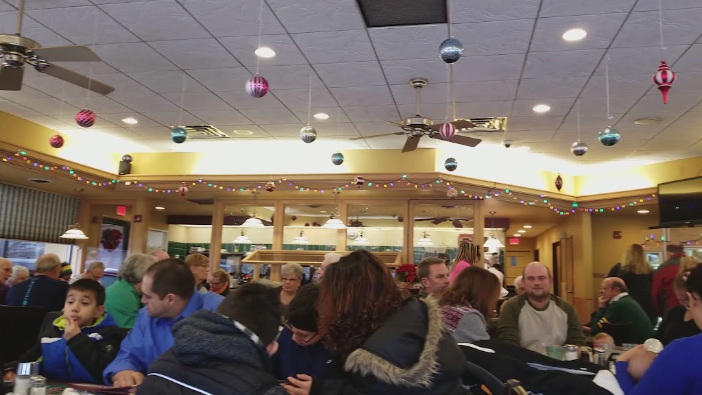  Parkway | Family Restaurant