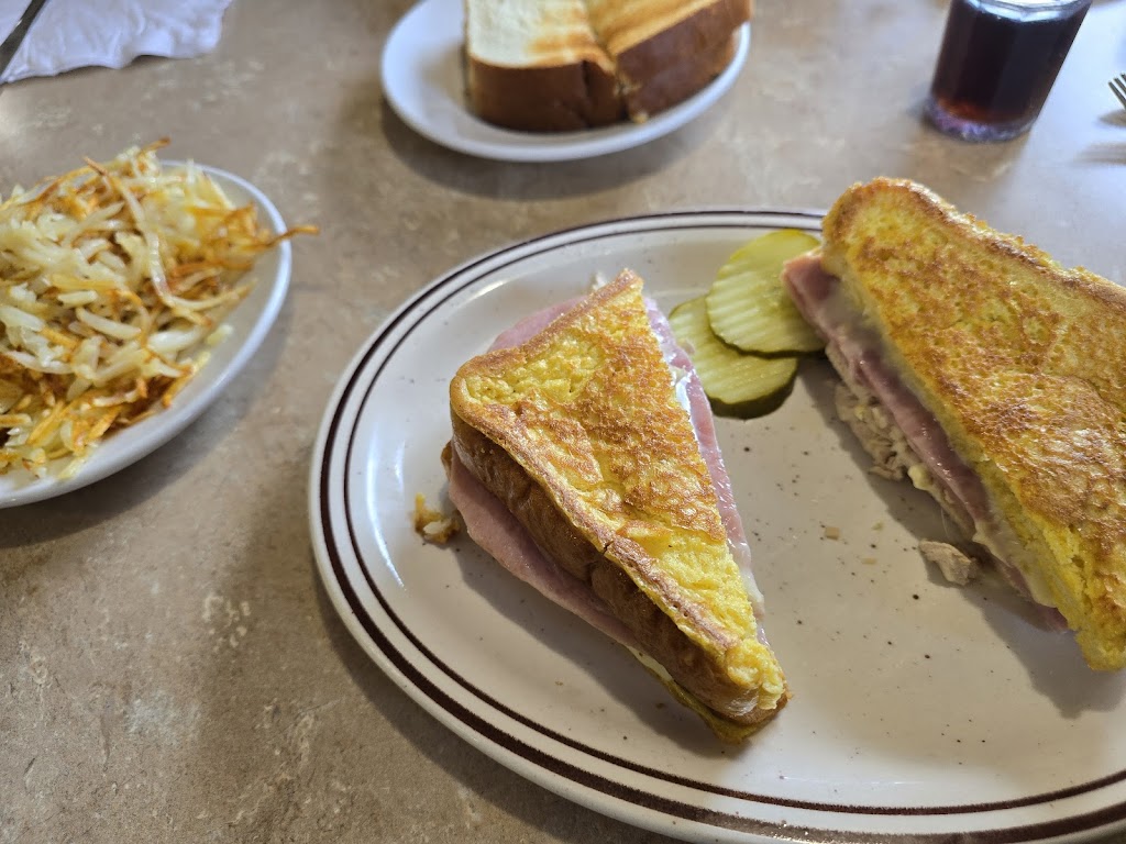  Apple Tree Family Restaurant