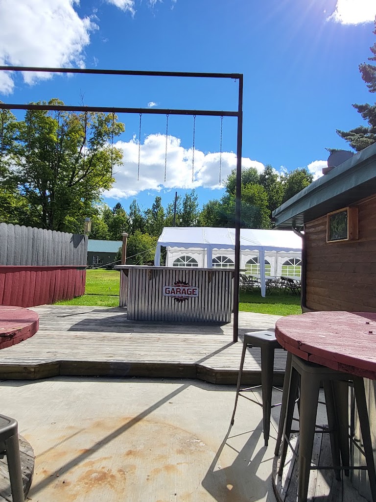  The Garage Motel, Bar and Grill