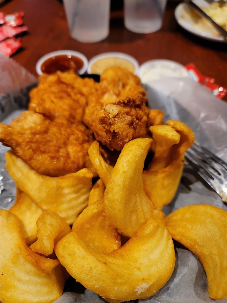  Lucky Chucky's Beach Bar and Grill