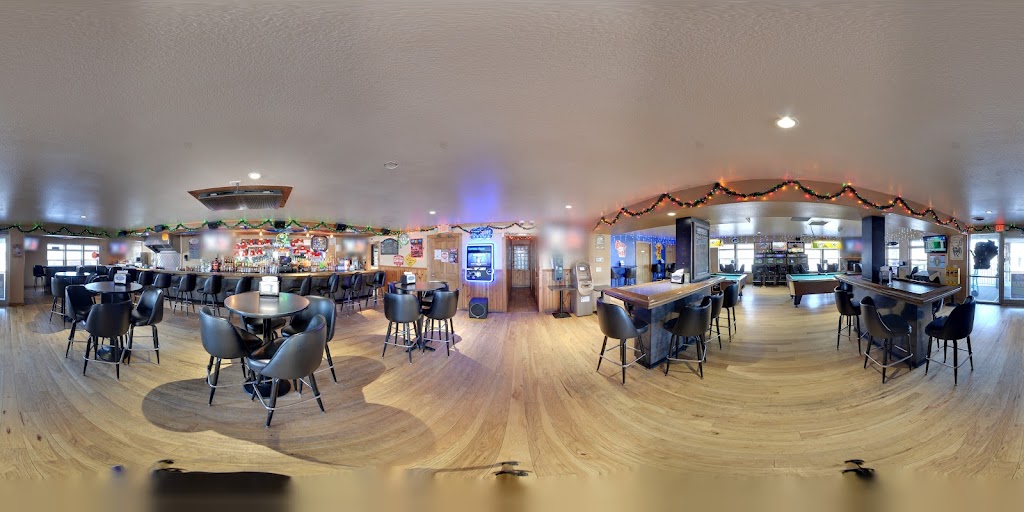  Carlee's Bar & Grill