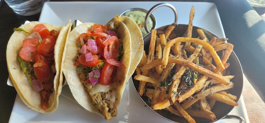  LoLo American Kitchen & Craft Bar Hudson