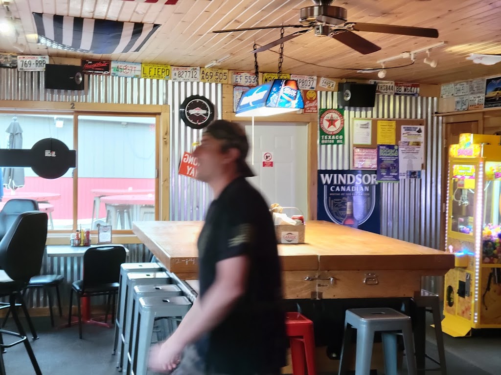  The Garage Motel, Bar and Grill