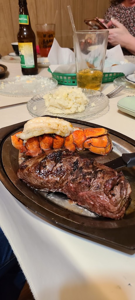  Kellnersville Bar & Banquet