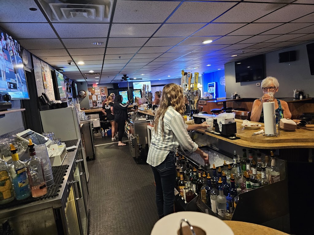  Four Way Bar & Restaurant