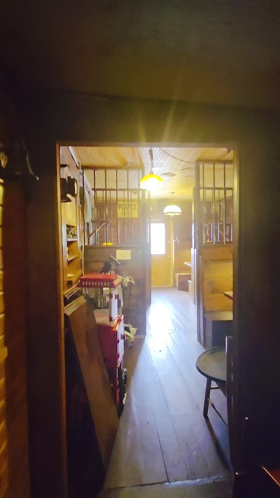  The Old Schoolhouse Tavern