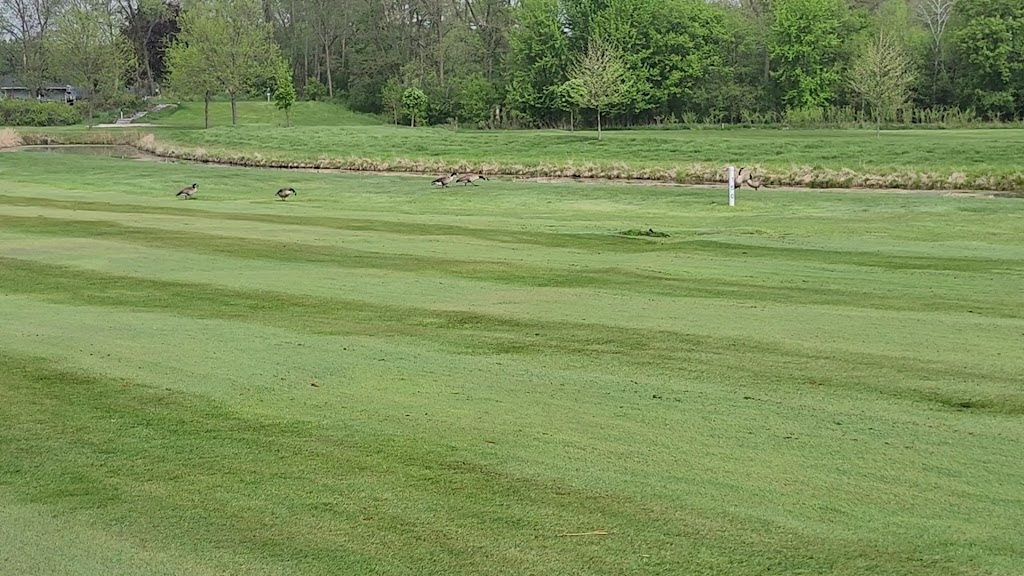  Twin Lakes Country Club