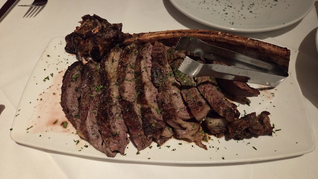  Fleming’s Prime Steakhouse & Wine Bar