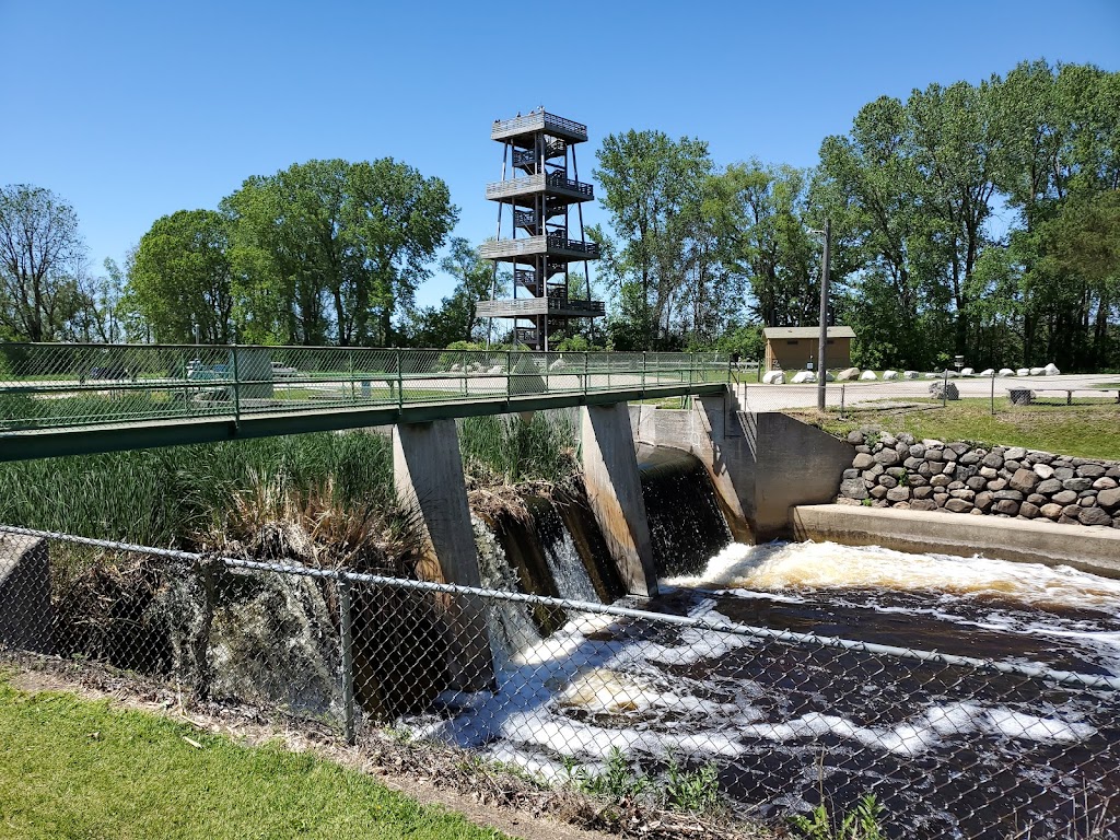  Three Guys & A Grill Restaurant