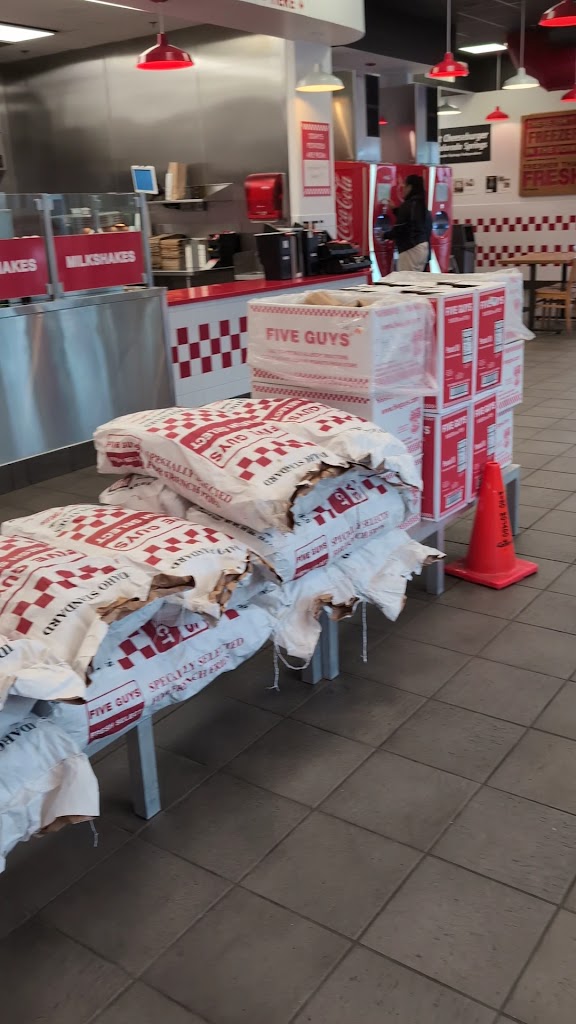  Five Guys