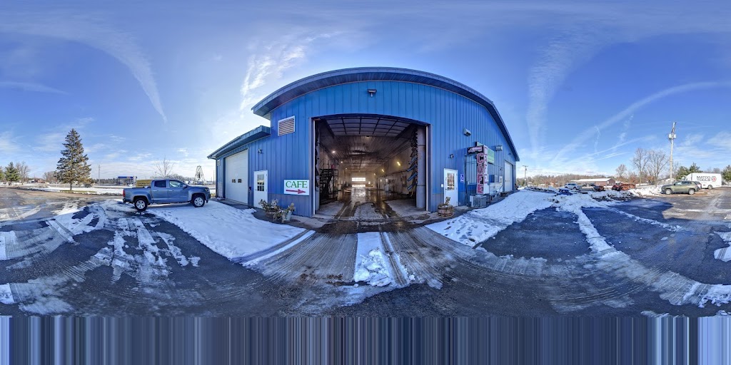  Award Winning Truck Wash & Laughing Larry’s Lunchroom