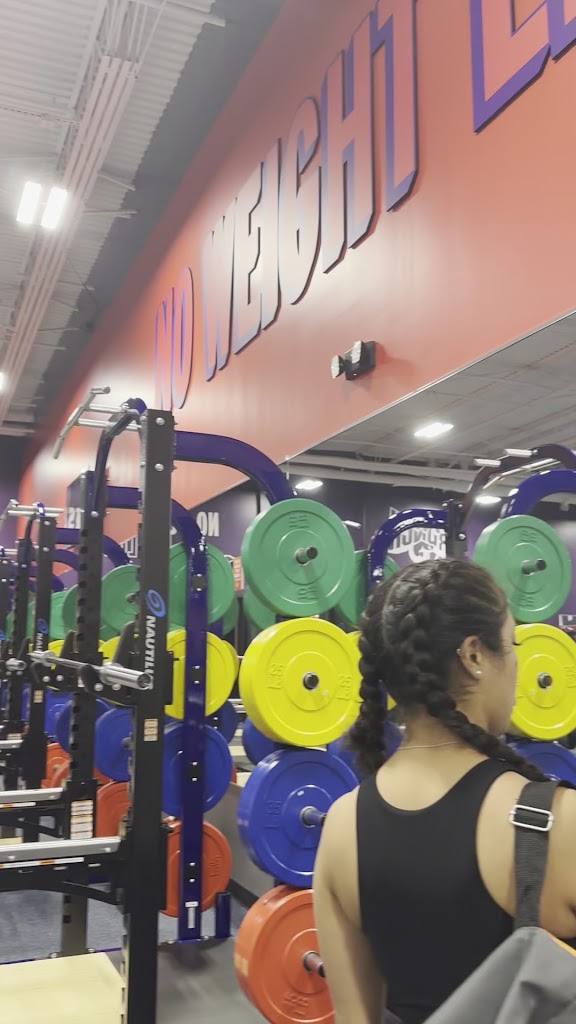  Crunch Fitness - San Pedro