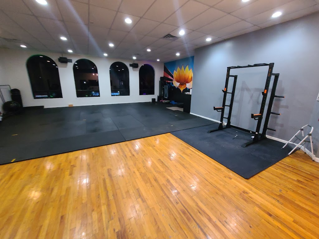  The Cave Astoria Boxing